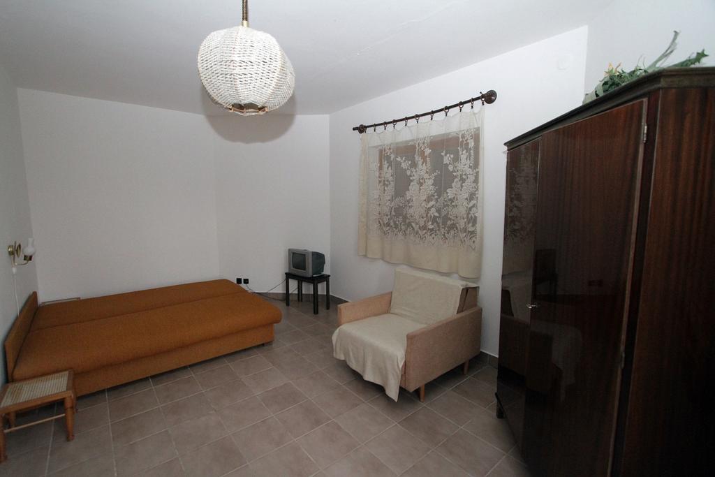Voeroesko Apartmanhaz Révfülöp Oda fotoğraf