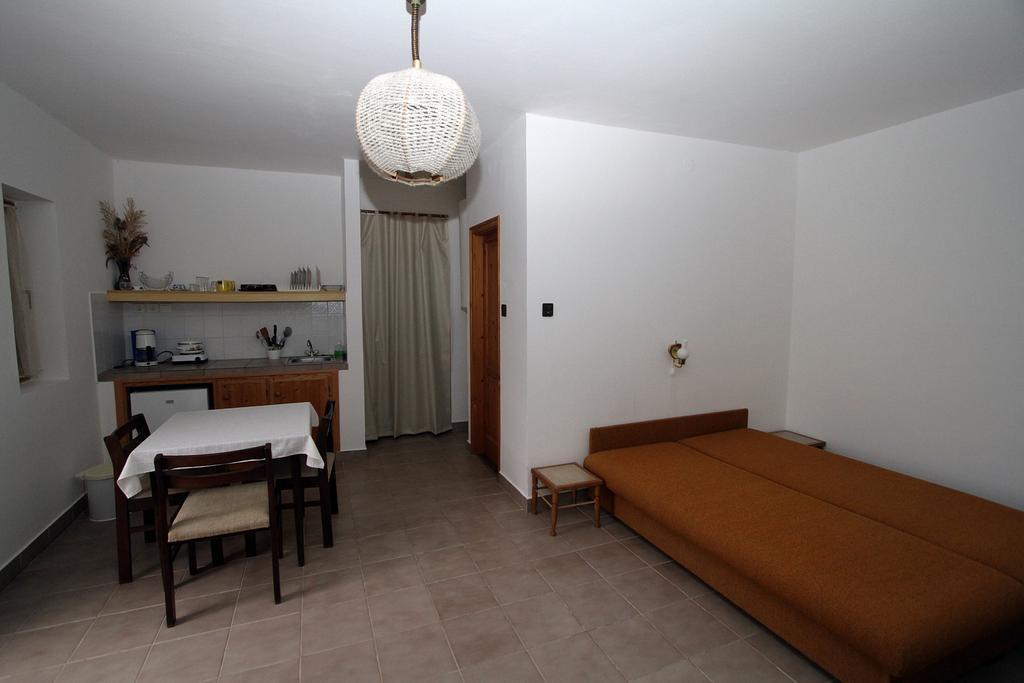 Voeroesko Apartmanhaz Révfülöp Oda fotoğraf