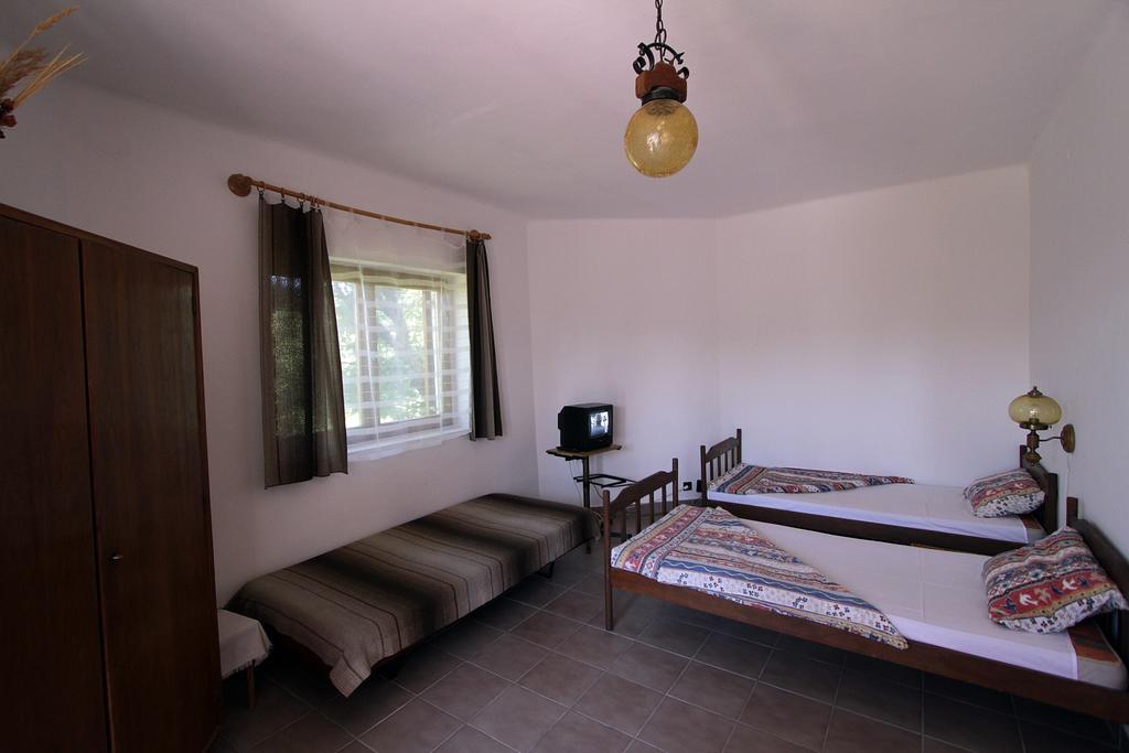 Voeroesko Apartmanhaz Révfülöp Oda fotoğraf